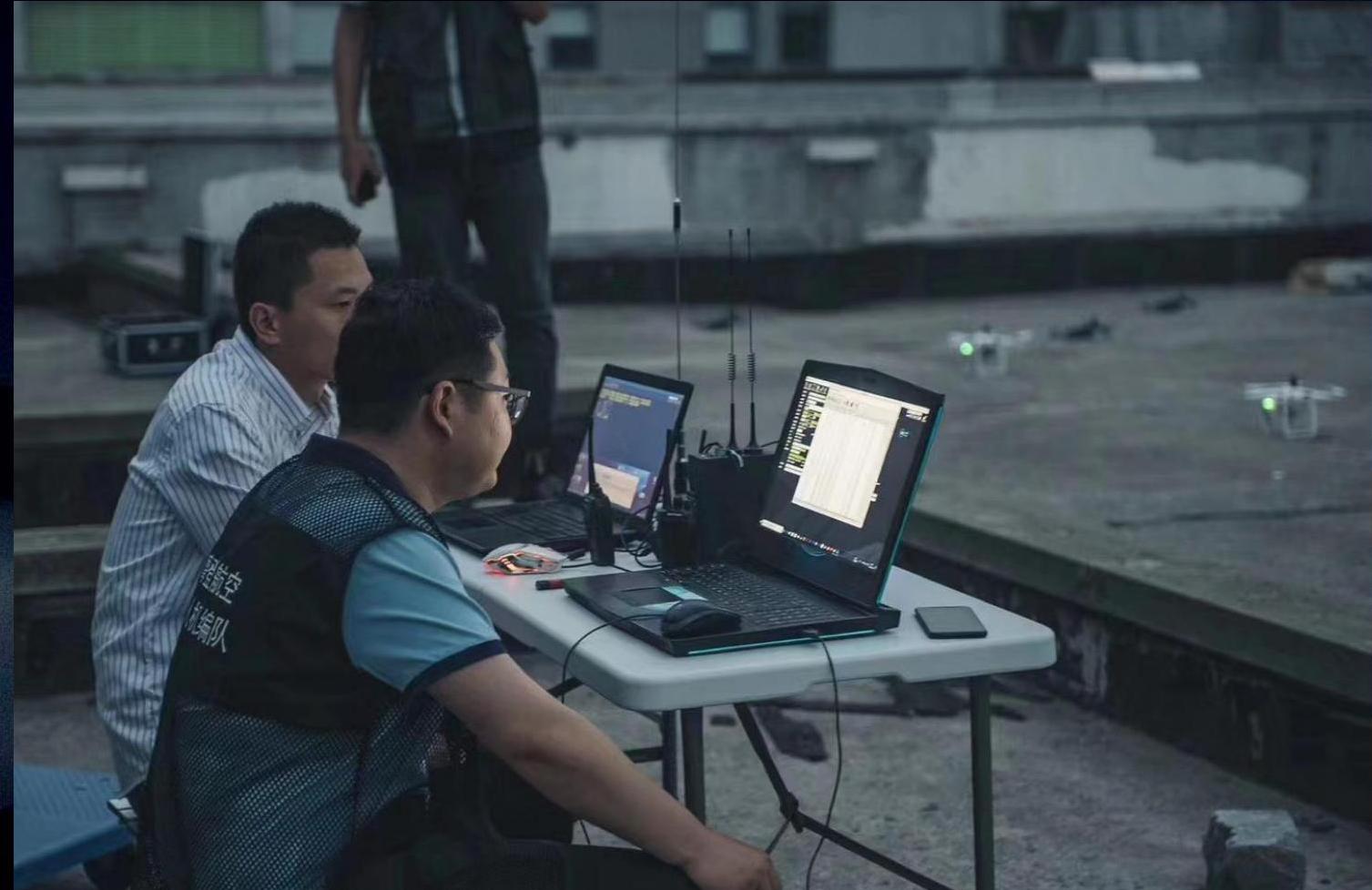 Ground control station operating a drone swarm